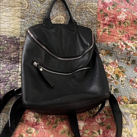 Longchamp Textured Black Leather Handbag - Picture 2 of 4